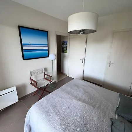 Апартаменти Climatise Avec Terrasse, Vue Jardin Et Piscine Антіб