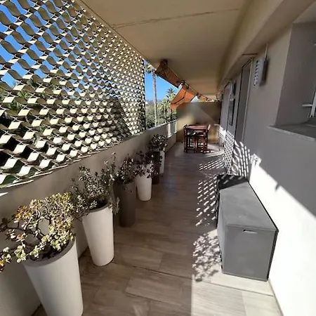 Apartment Climatise Avec Terrasse, Vue Jardin Et Piscine *