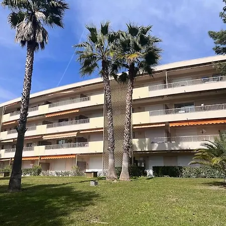 Appartamento Avec Terrasse, Vue Jardin Et Piscine