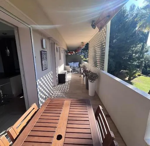 Climatisé Avec Terrasse, Vue Jardin Et Piscine *